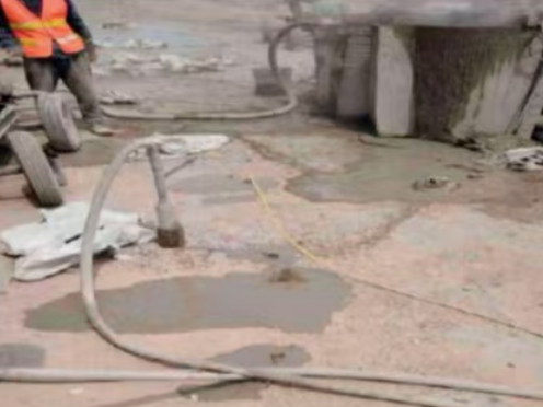 望牛墩镇水泥混凝土路面板底注浆技术 路面脱空注浆整治方案