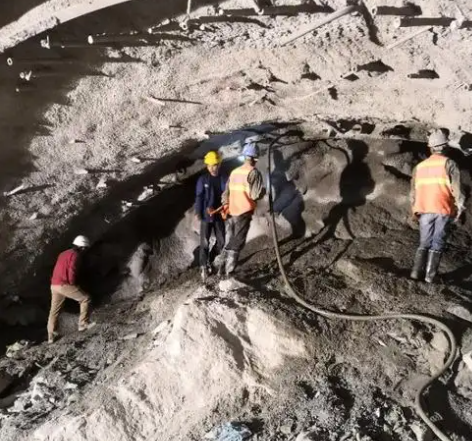 望牛墩镇拱顶带模注浆料的施工流程及注意事项